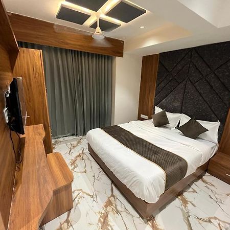 Hotel Palak Villa Ahmedabad Eksteriør billede
